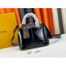 BOLSA LOUIS VUITTON ALMA PATENT LEATHER