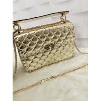 BOLSA VALENTINO DOURADA ROCKSTUD SPIKE M