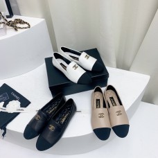 MOCASSIM CHANEL DETALHE EM PRETO