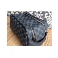 NECESSAIRE LOUIS VUITTON TOILETRY POUCH