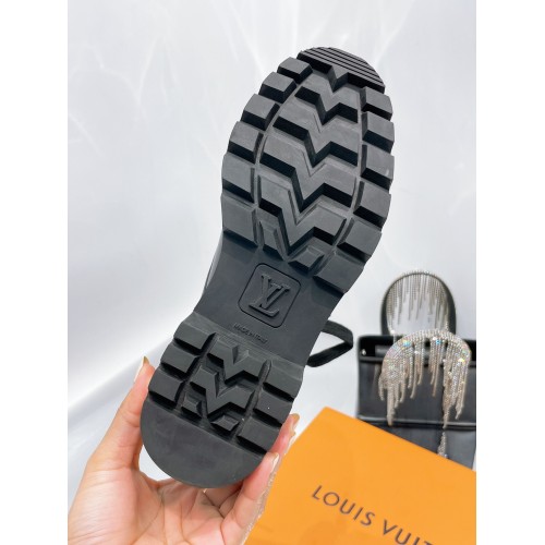 COTURNO LOUIS VUITTON CANO MEDIO